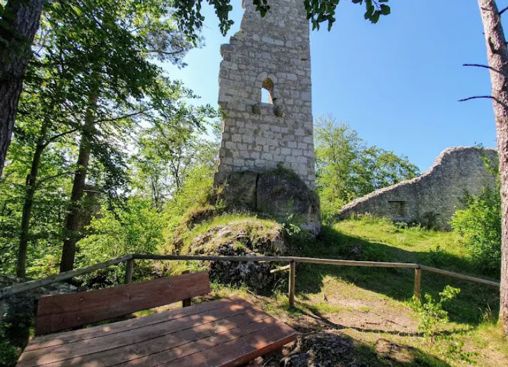 Burgruine in Simmelsdorf, Germany